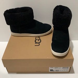 UGG Womens Mika Classic Sneaker 1094811 Sz 6.5 Blk